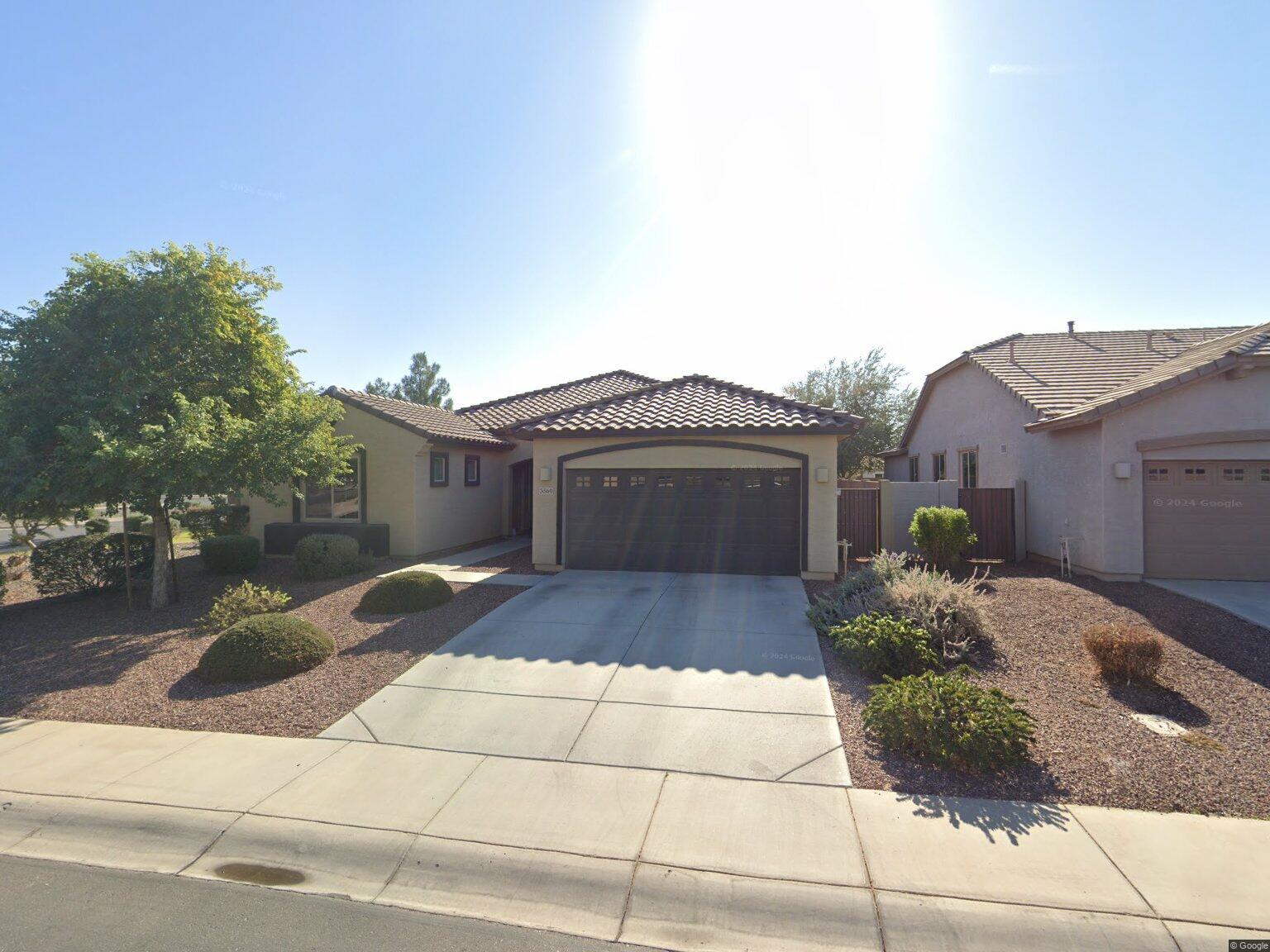 3569 E Peartree Ln