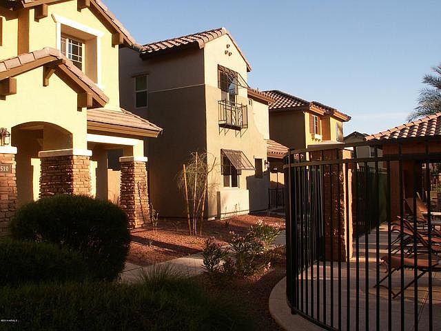 2508 E Vermont Dr photo 2