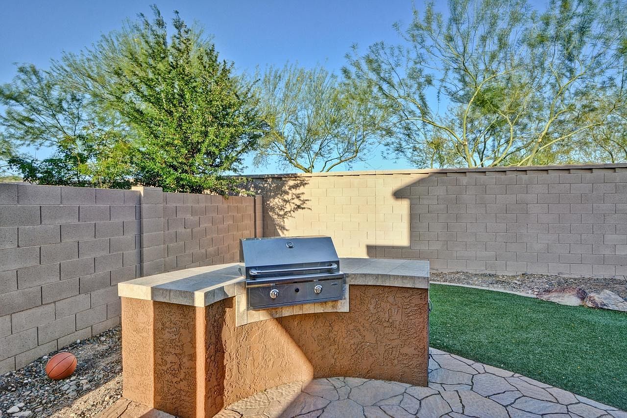 25879 N 107th Dr photo 5