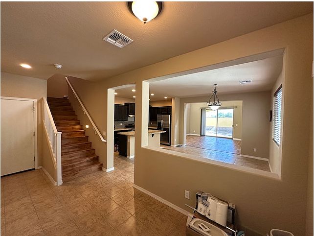 147 E Carob Dr photo 4