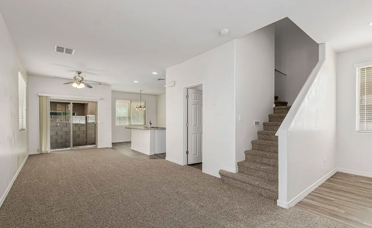 5431 W Odeum Ln photo 3