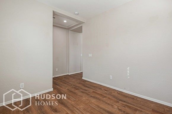 23612 W Hopi St photo 5
