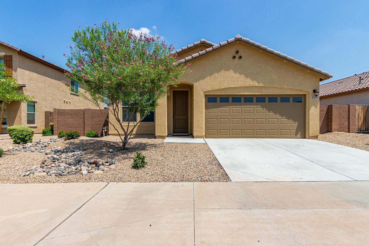 7503 S 12th Ave Phoenix, AZ 85041 photo 3