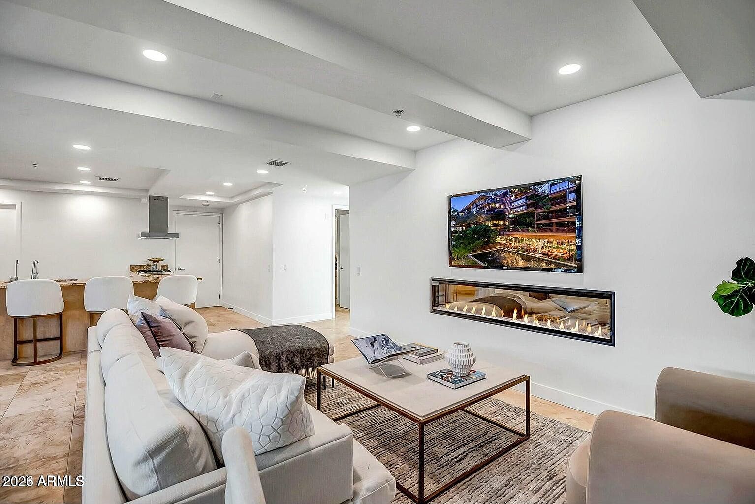 7121 E Rancho Vista Dr Scottsdale, AZ 85251 photo 2