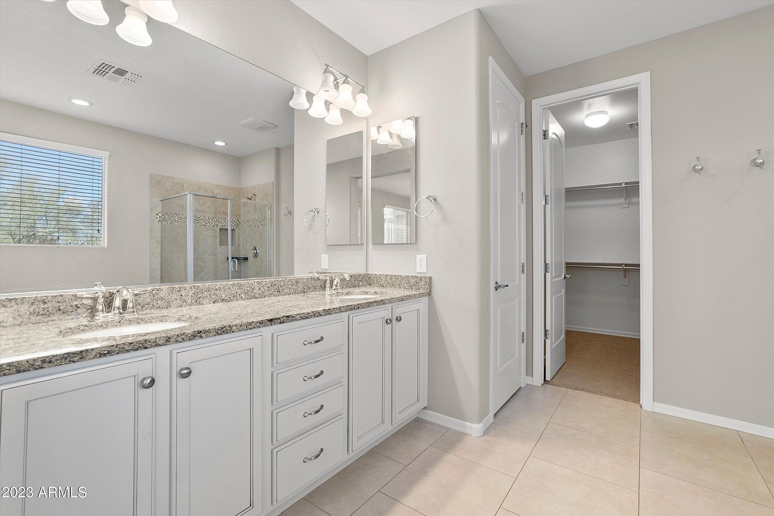 3842 E Cat Balue Dr photo 5
