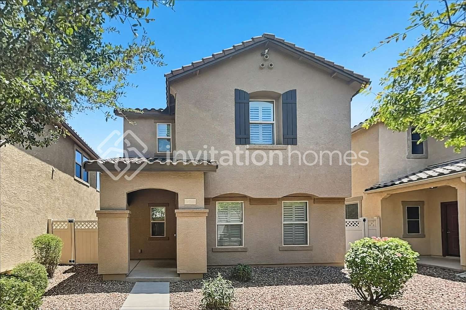 952 S Hawk Ln Gilbert, AZ 85296 photo 3