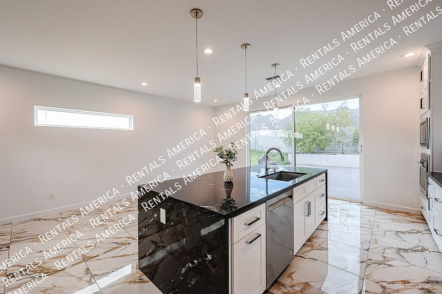 347 E La Mirada Dr photo 4