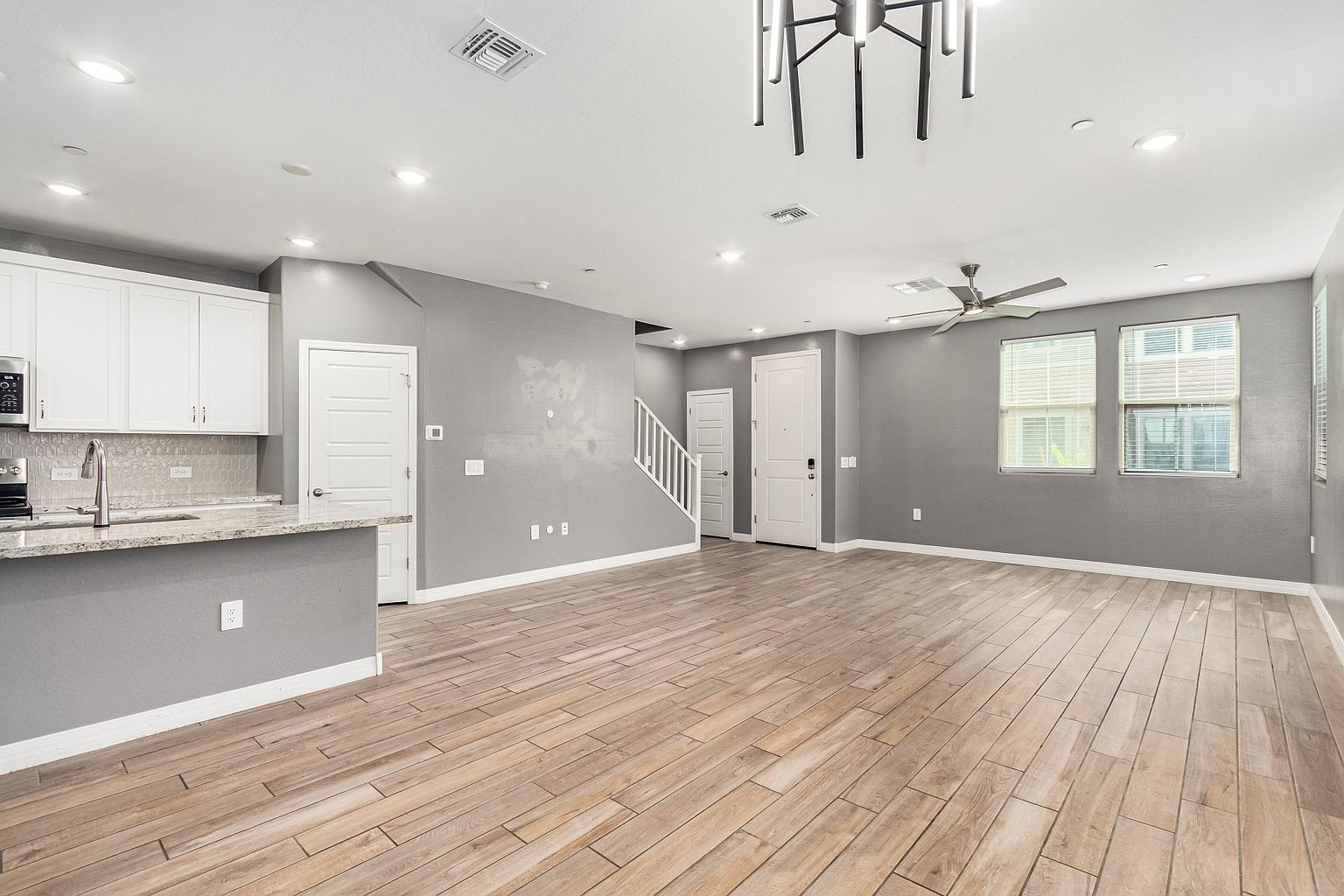 1849 E Chelsea Ln photo 5