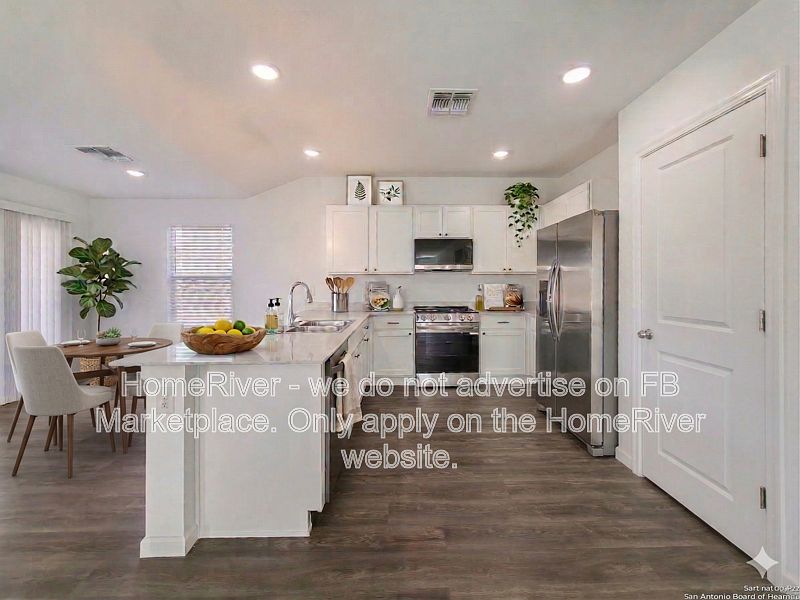 1800 Yance Dr photo 3