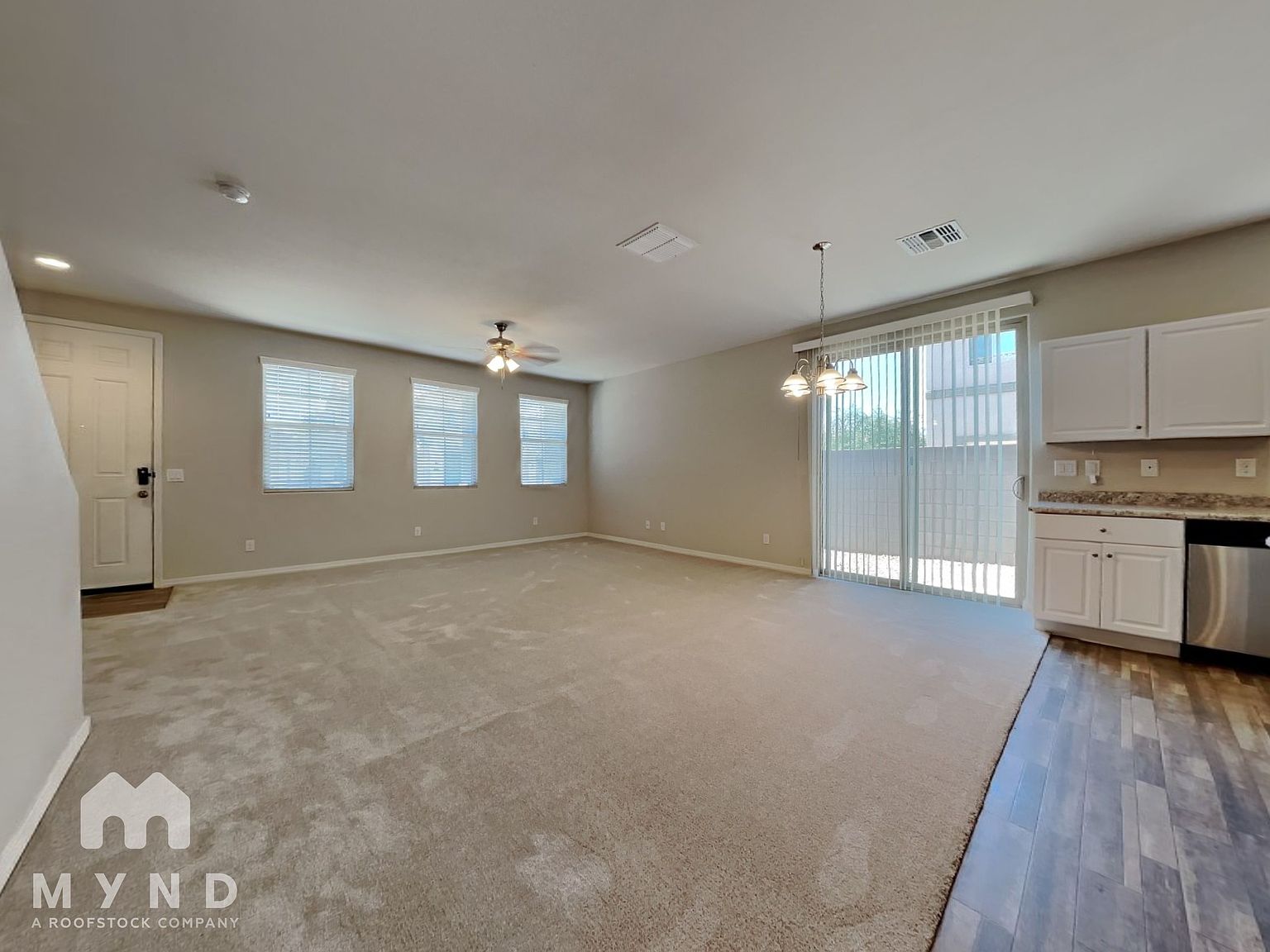 5420 W Albeniz Pl Phoenix, AZ 85043 photo 5