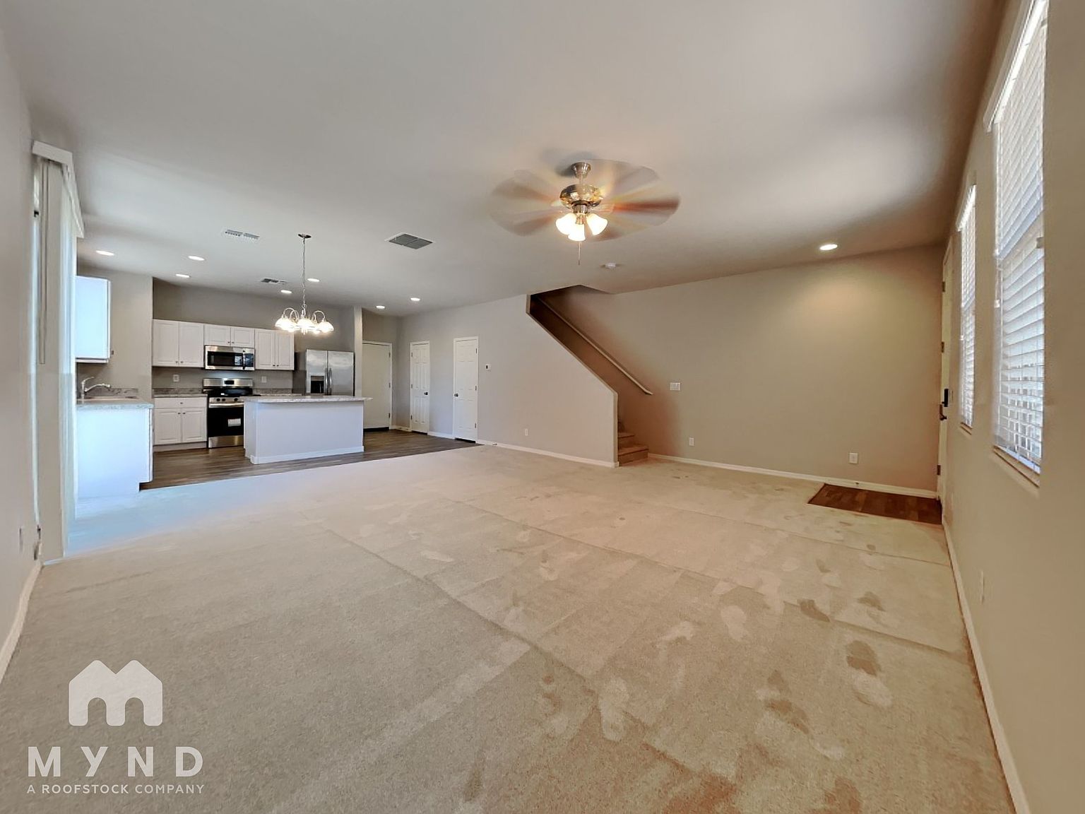 5420 W Albeniz Pl Phoenix, AZ 85043 photo 3