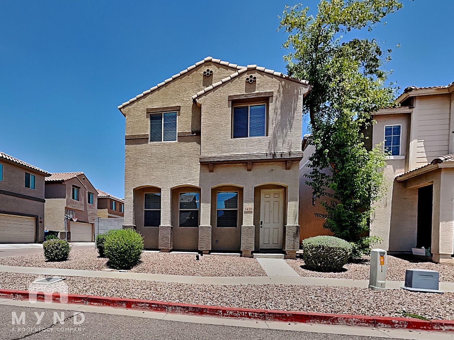 5420 W Albeniz Pl Phoenix, AZ 85043 photo 2