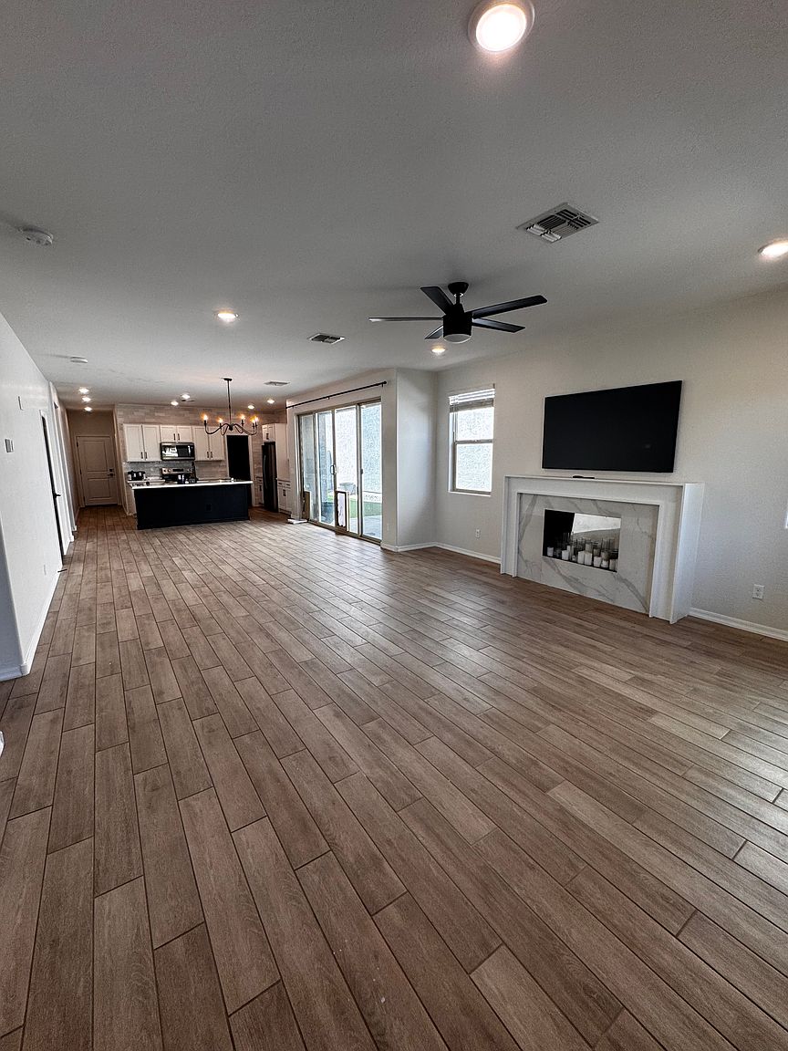 15133 W Desert Bloom St photo 5