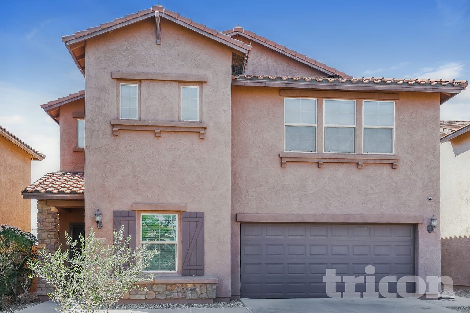 5733 W Milada Dr Phoenix, AZ 85339 photo 2