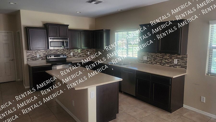 16123 N 21St Ln photo 5