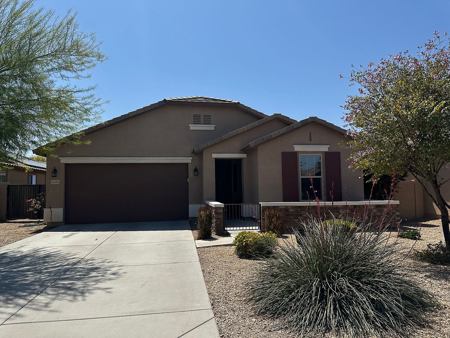 16105 W Almeria Rd photo 3
