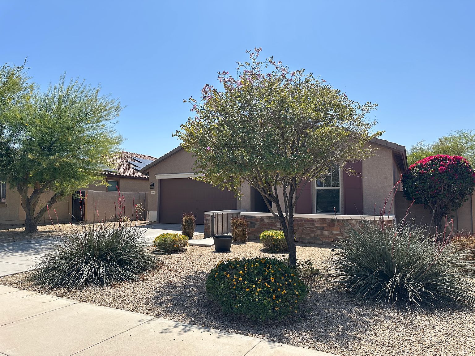 16105 W Almeria Rd photo 2