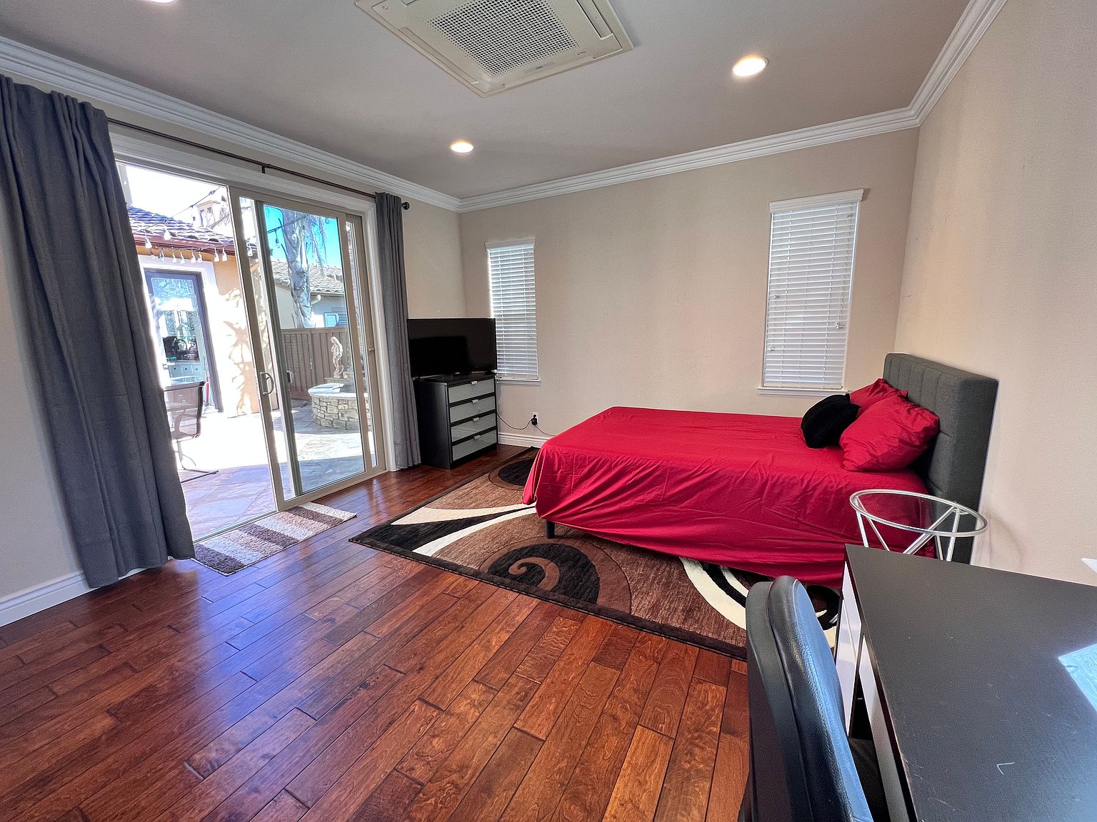 7658 Balmoral Way photo 2