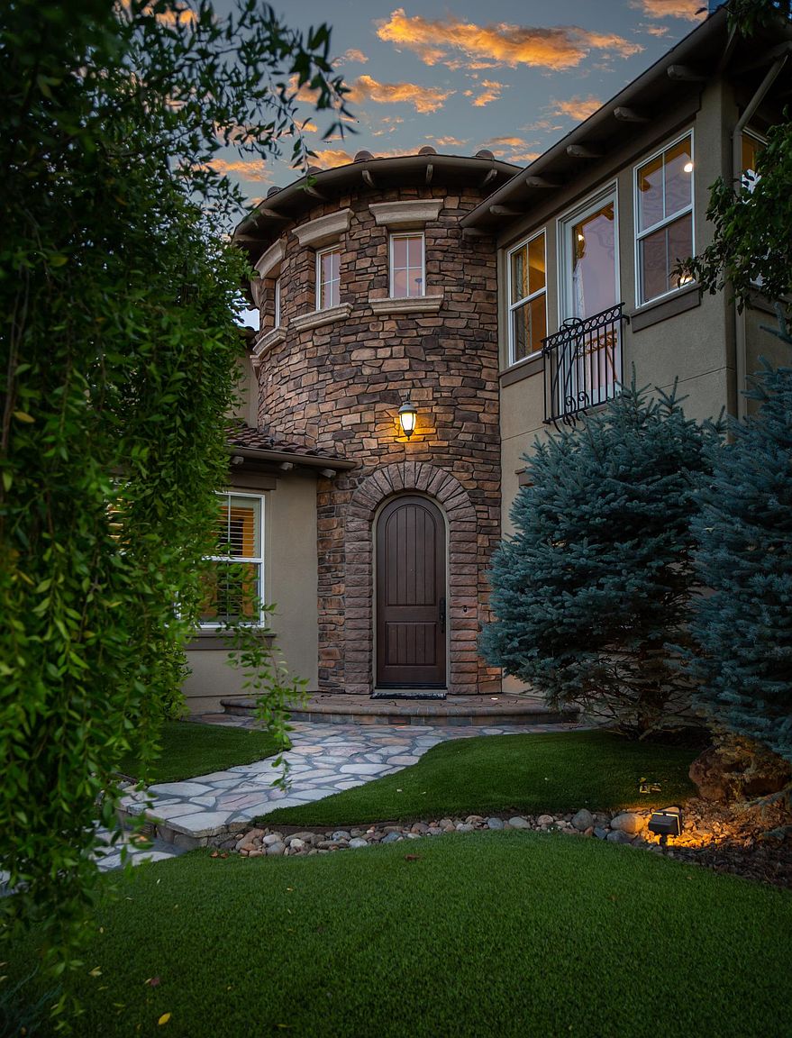 3233 Spicewood Ln photo 2