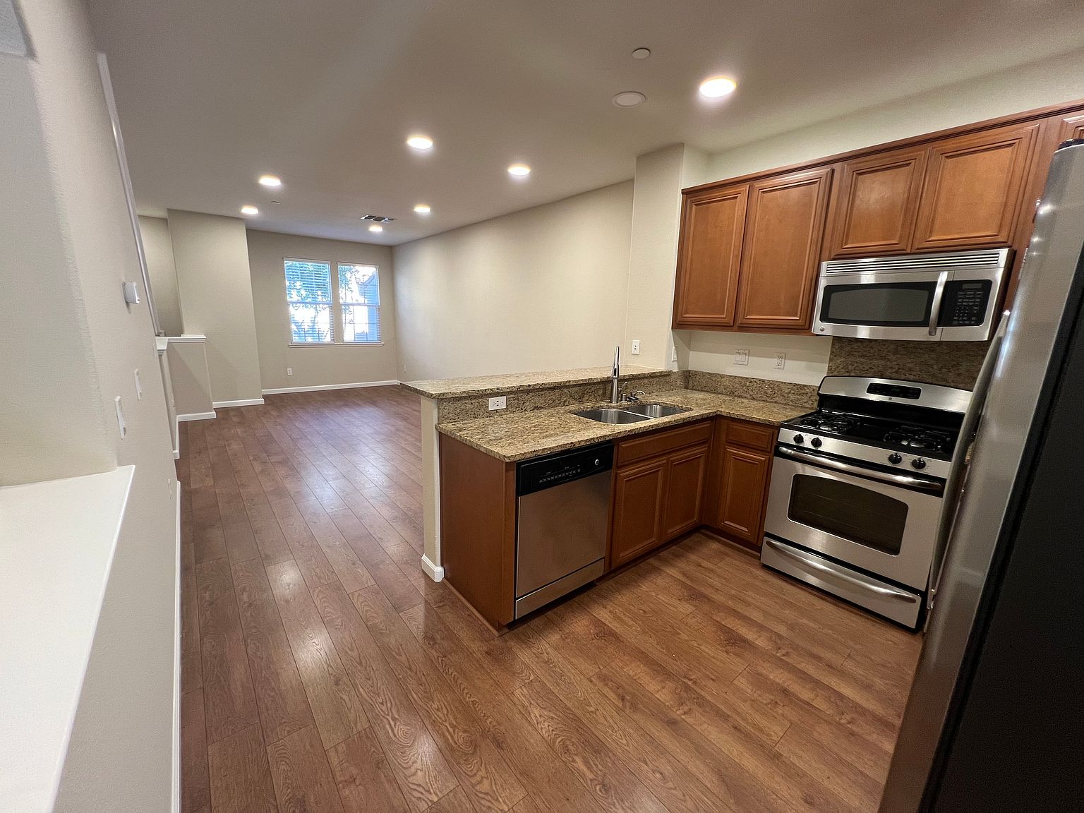 1405 Trailside Cir photo 3