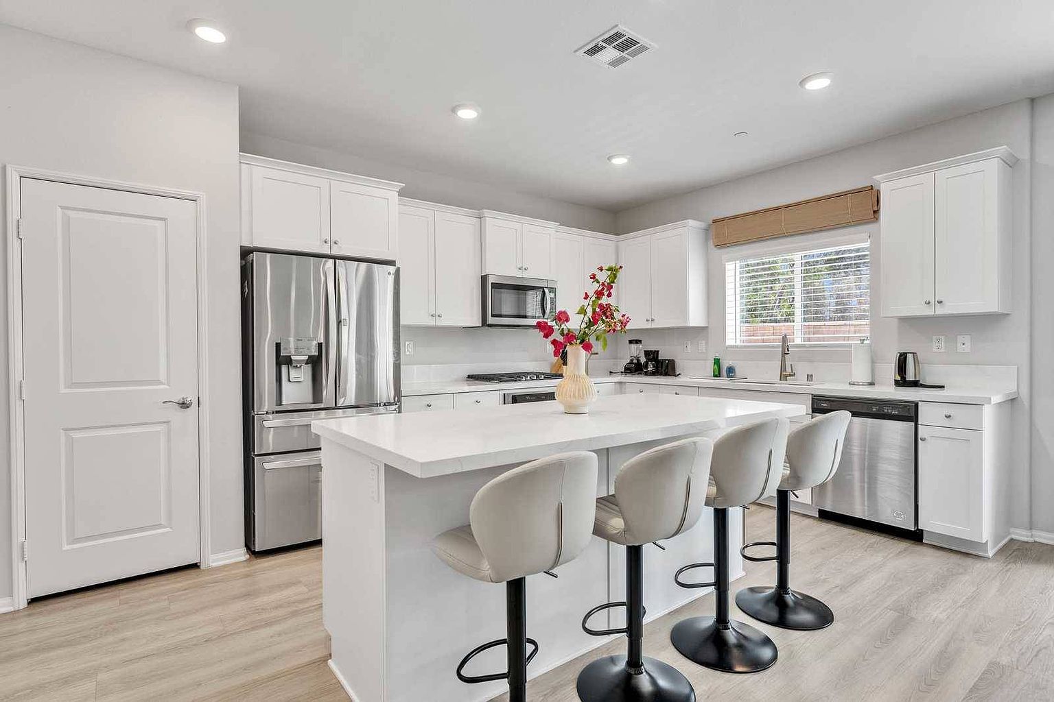 31097 Linden Flower Rd photo 3