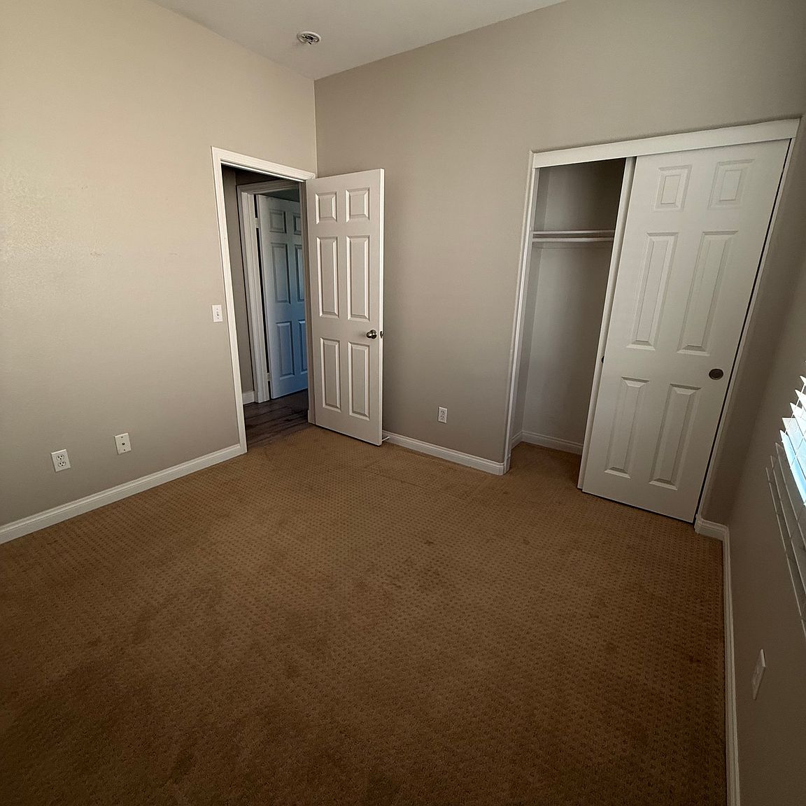 35594 Silverweed Rd photo 4
