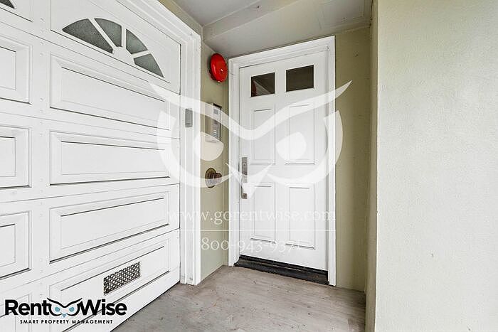 727 Moraga St photo 5