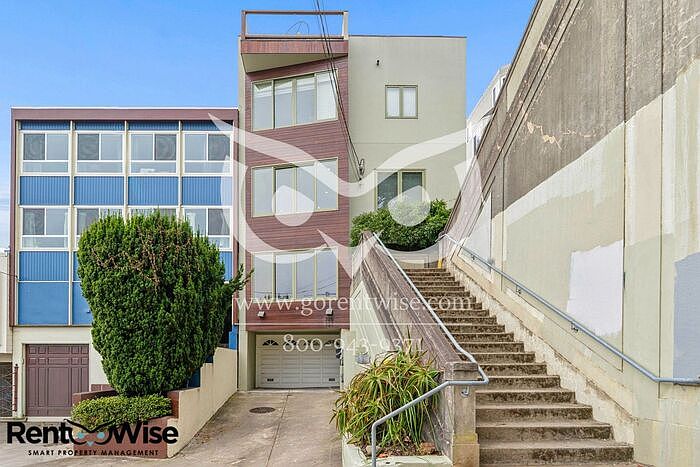 727 Moraga St photo 3