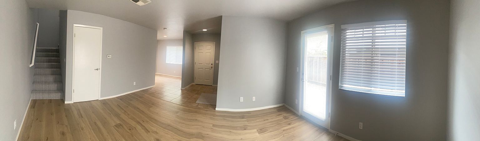 2460 Avignon Cir photo 4