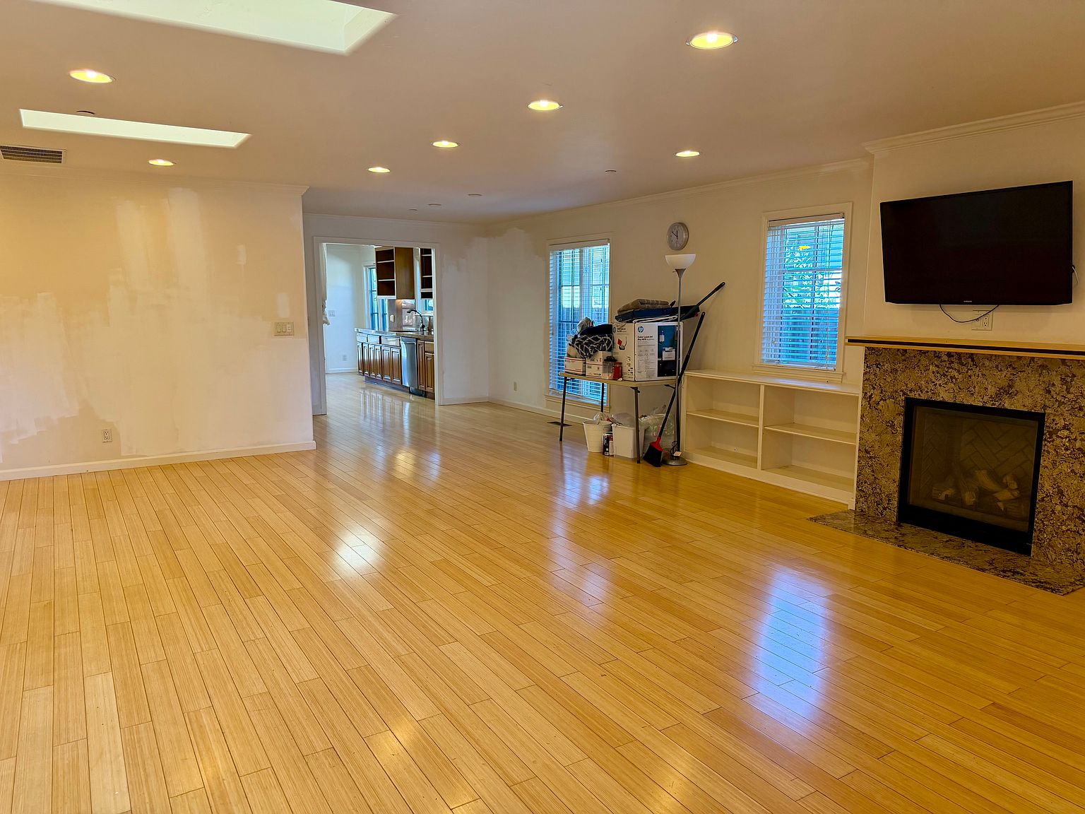 463 2nd Ave photo 2