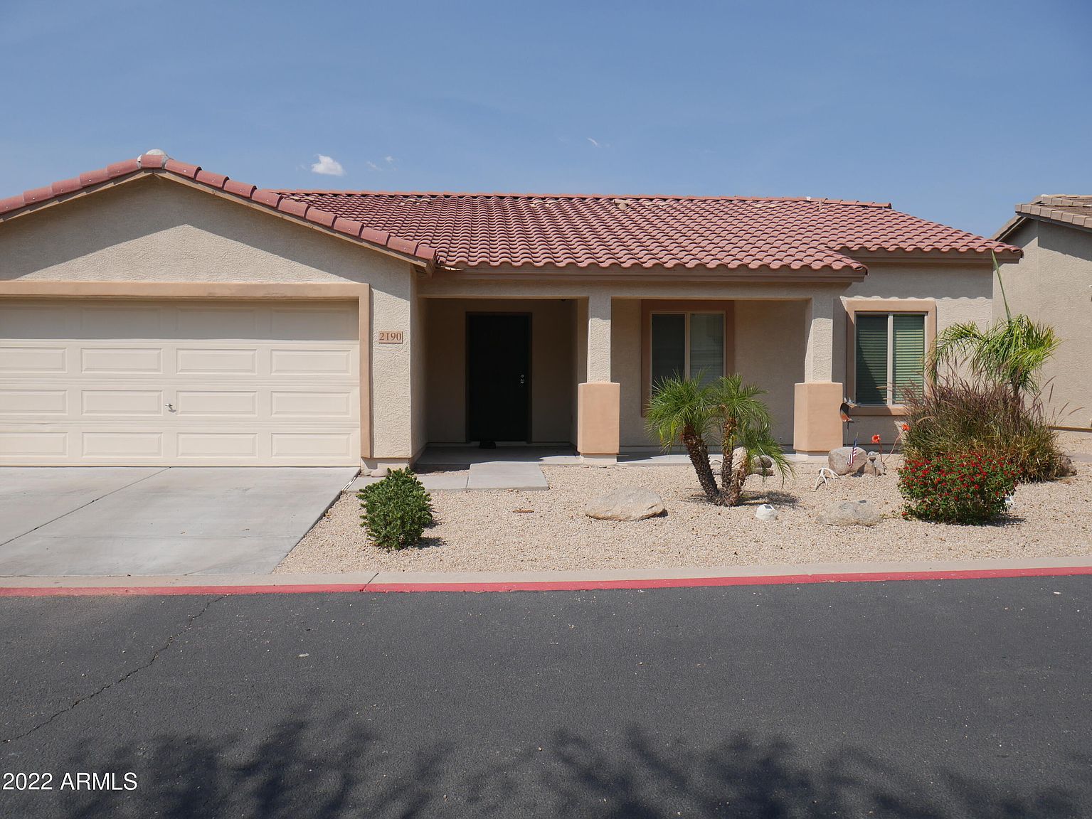 2190 E Mohave Ln photo 2