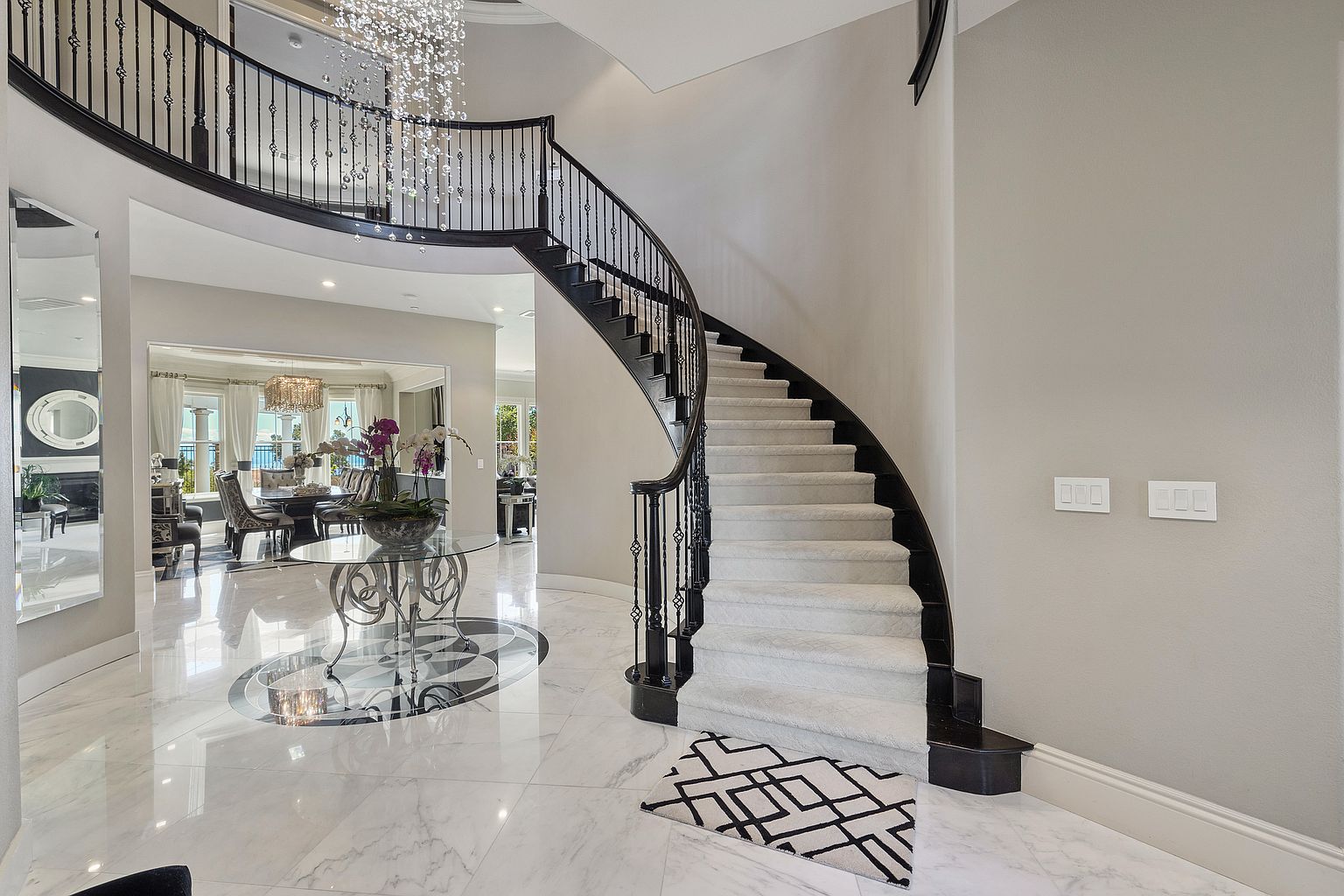 79 Arundel Dr photo 3