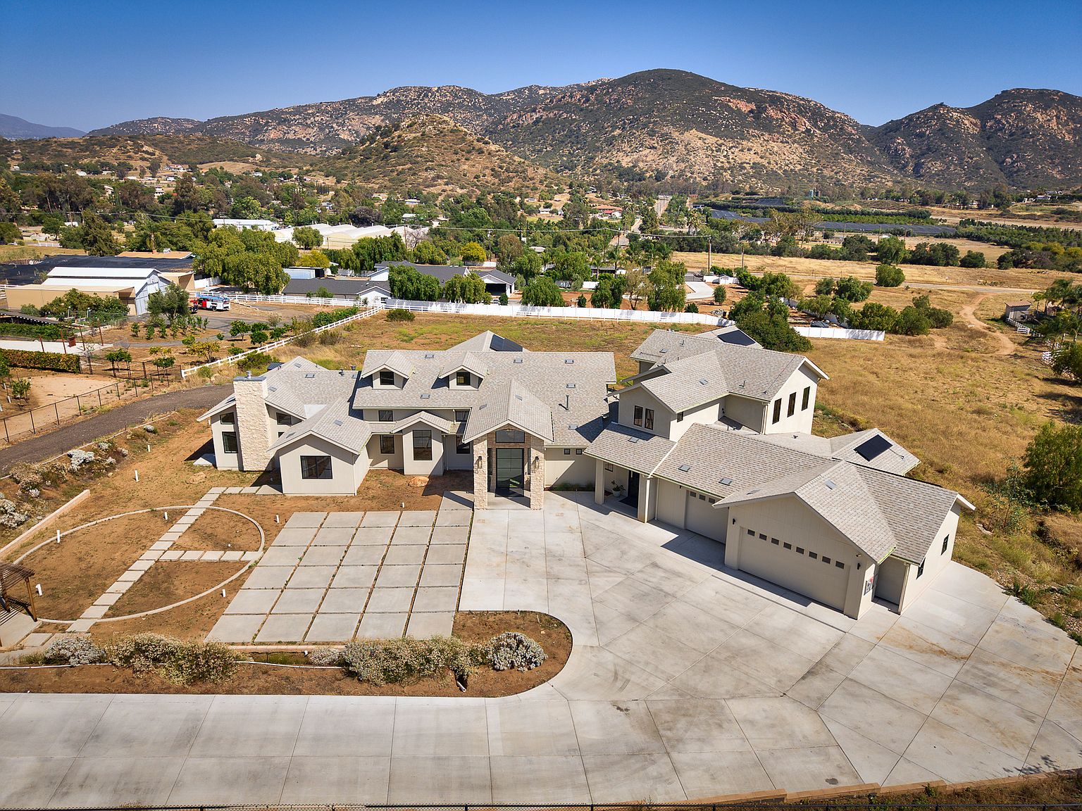 9817 Lorraine Ridge Trl photo 2