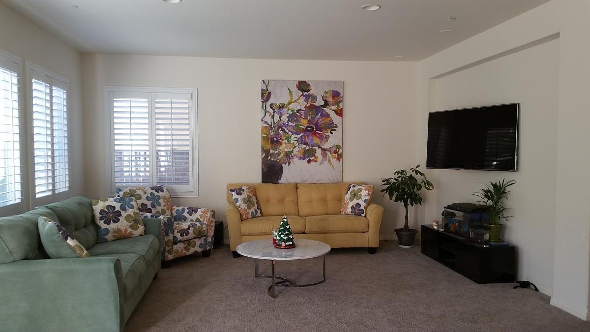 1655 N Las Flores Dr photo 2