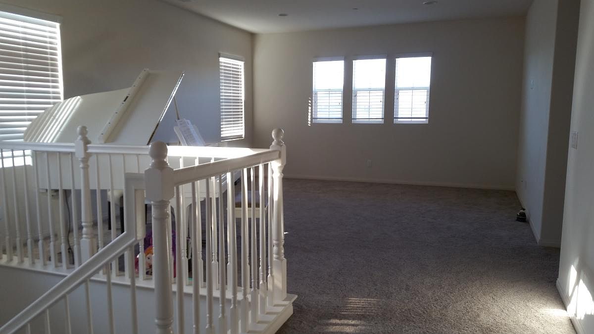 1655 N Las Flores Dr photo 3