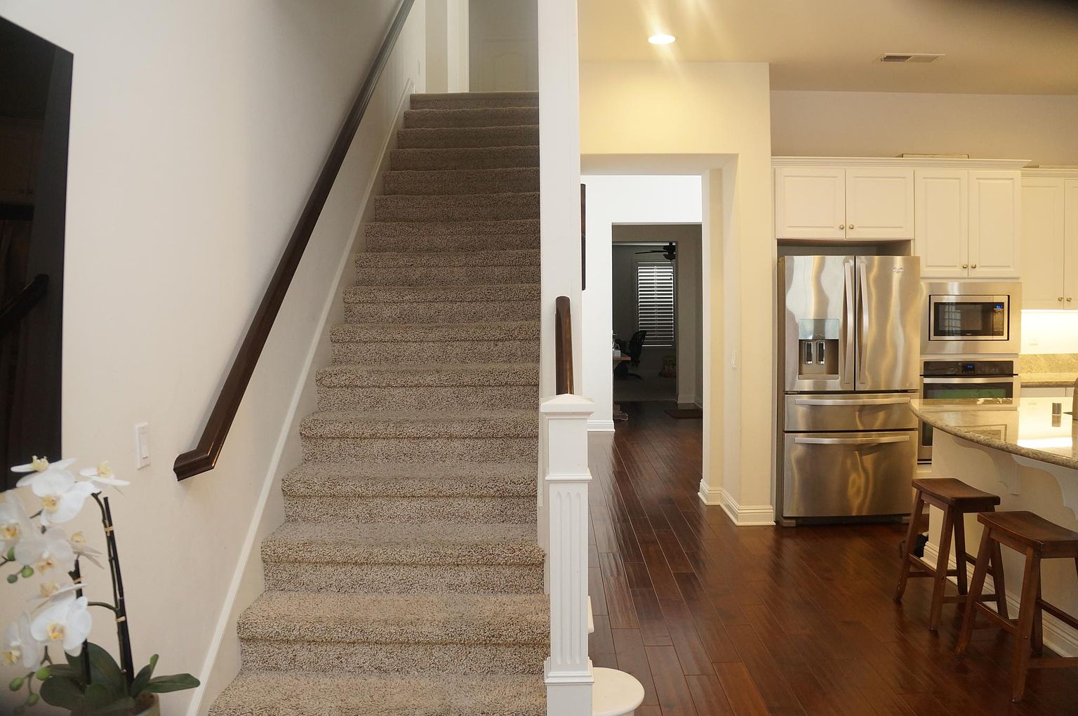 1052 Breakaway Dr photo 5