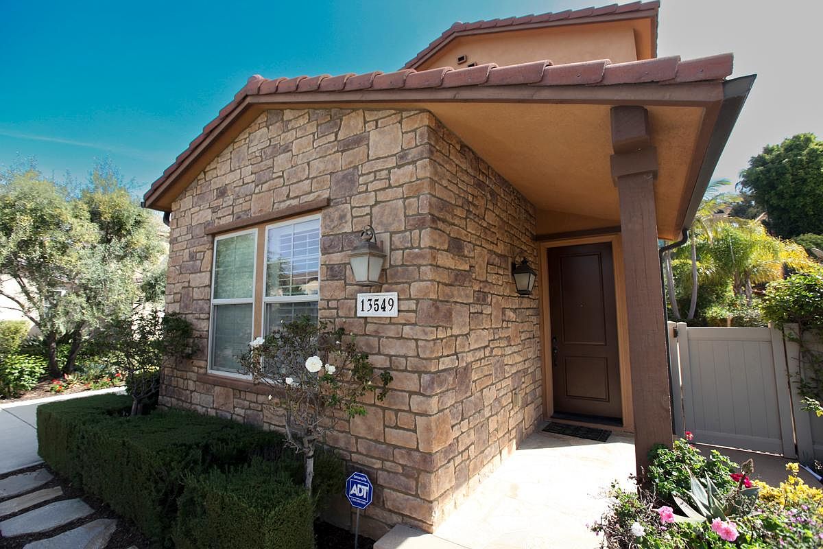 13549 Golden Elm Ln photo 2