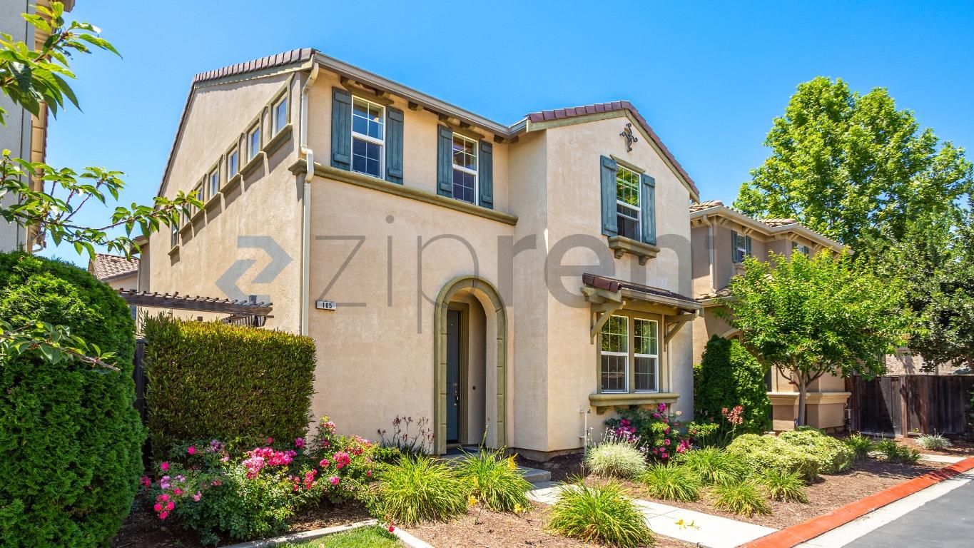 105 Lusitano Way photo 3