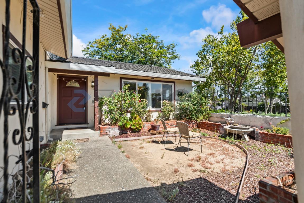 5319 Westbury Ct photo 4