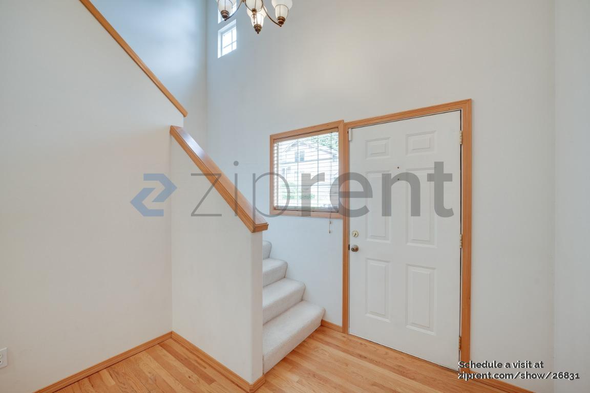 214 169th Street Southeast photo 4