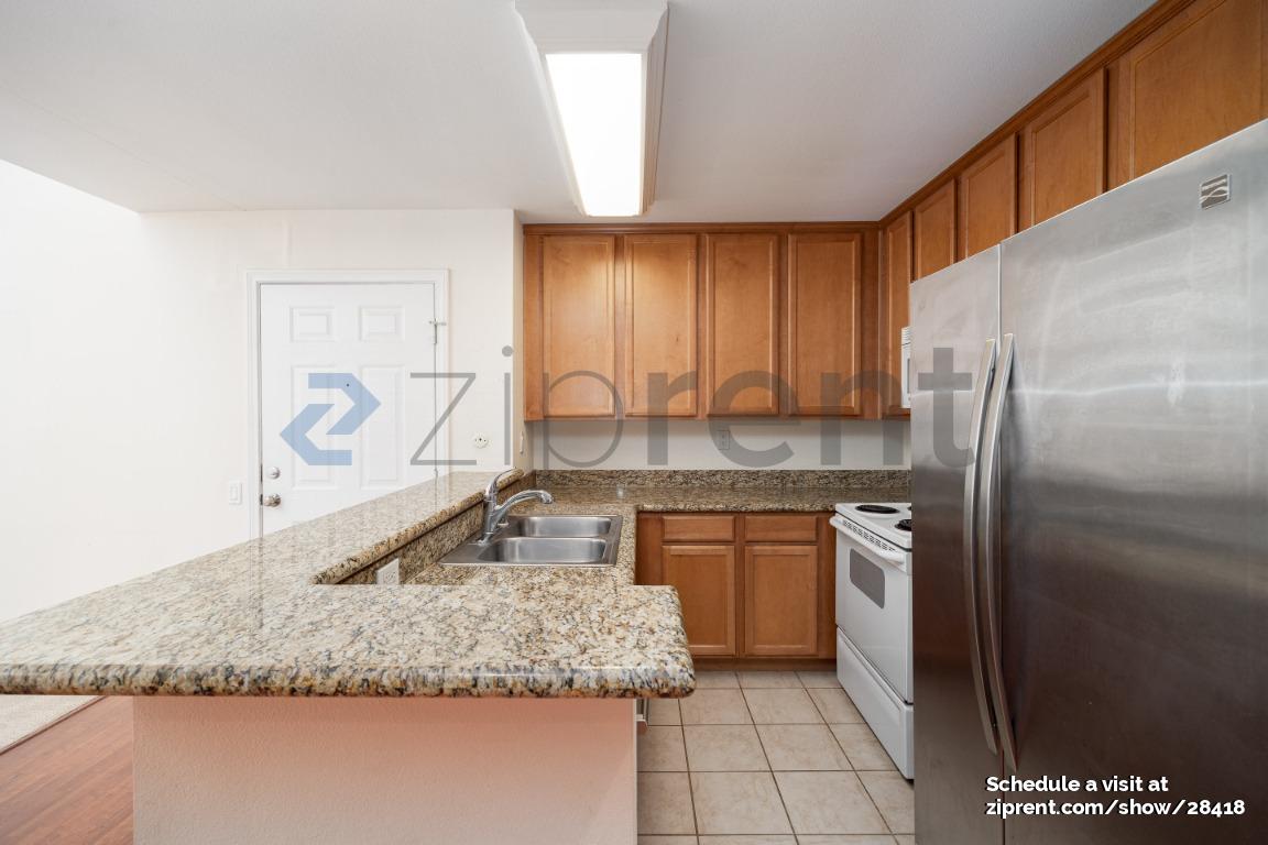 Allure Condominiums photo 4