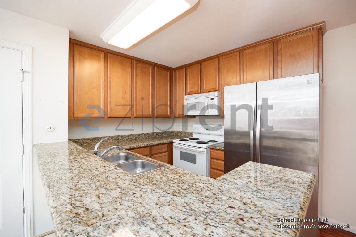 Allure Condominiums photo 5