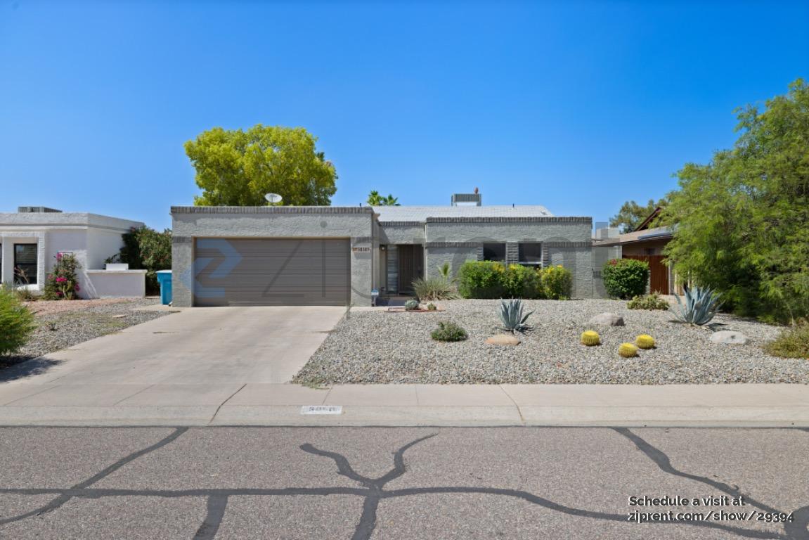 3858 E Dahlia Dr photo 3
