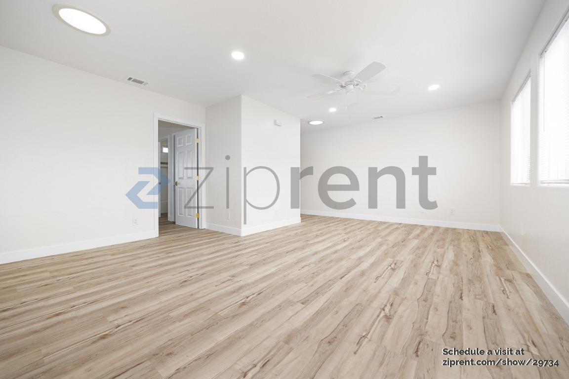 5292 Santa Margarita Street photo 2