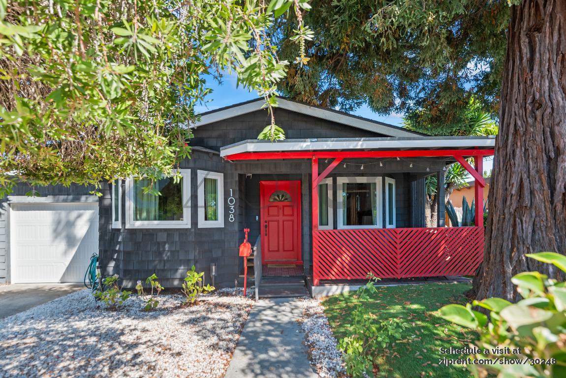 1038 Colton Avenue photo 3