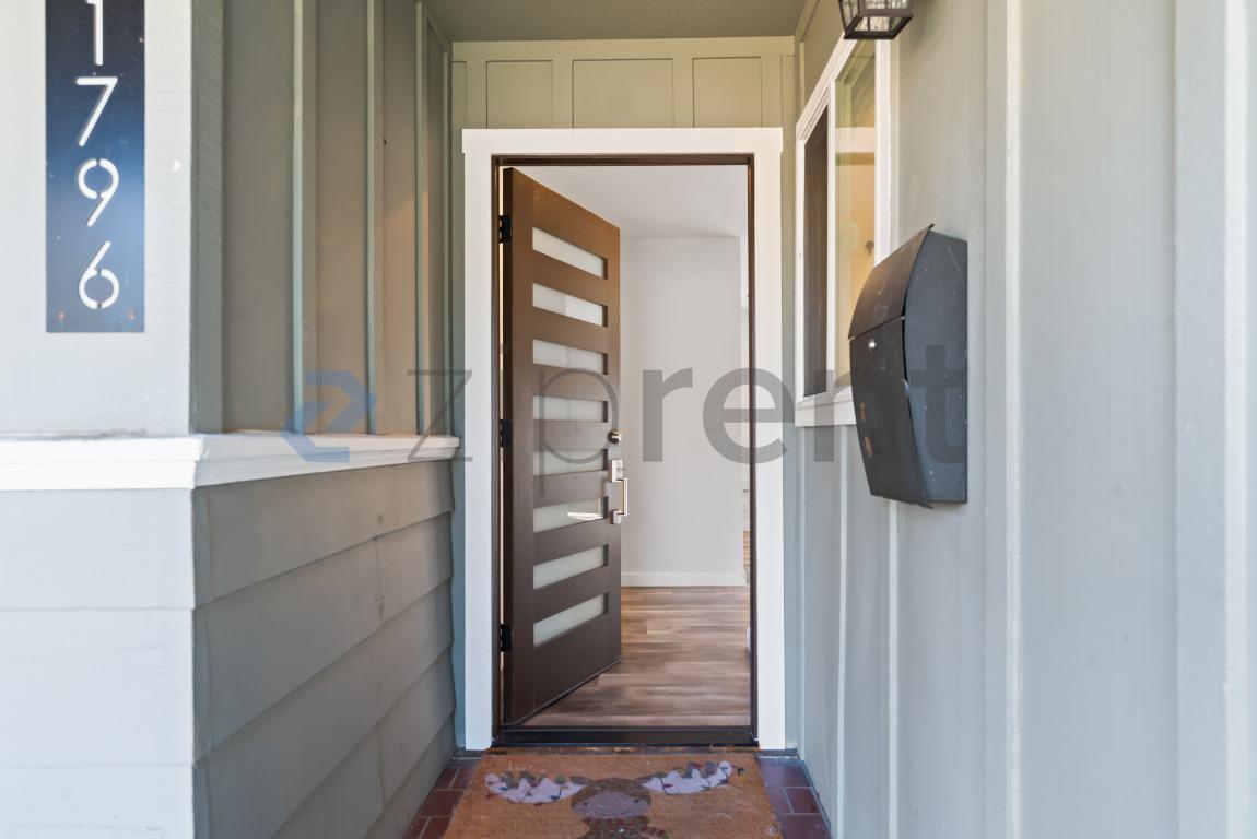 1796 Wyrick Avenue photo 3