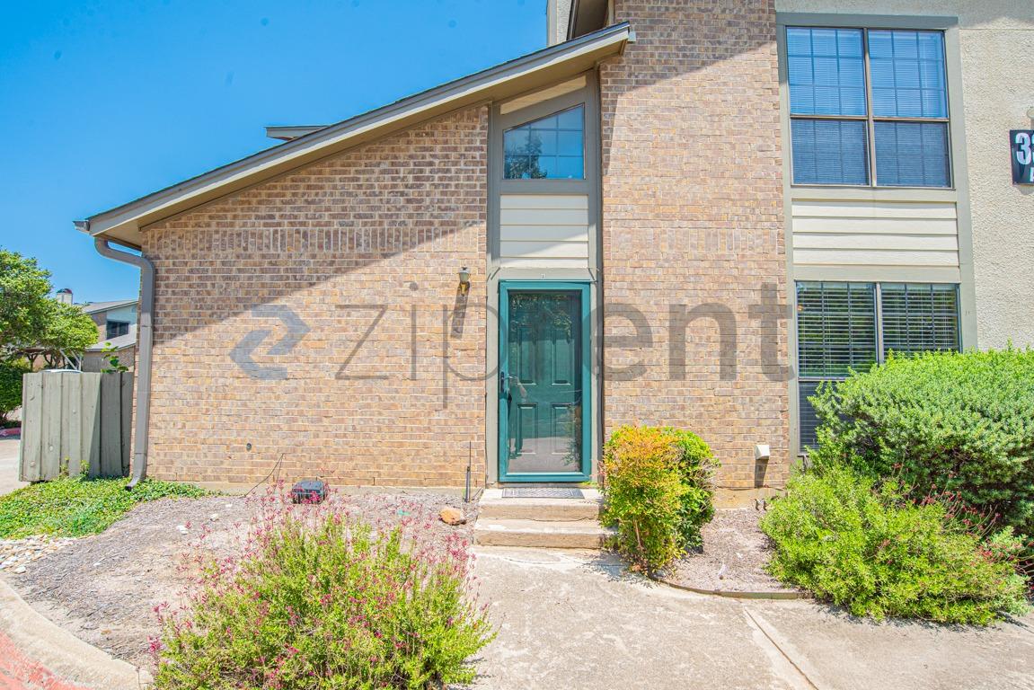 334 West Harwood Road, Hurst, TX 76054 photo 3