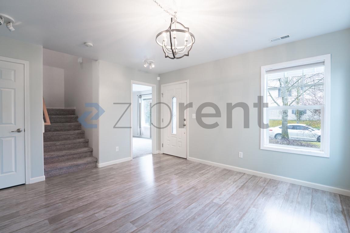 34030 SE Carmichael St photo 2