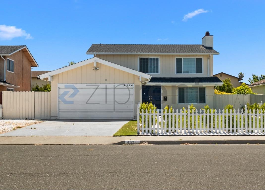 4574 Ellen Way photo 2