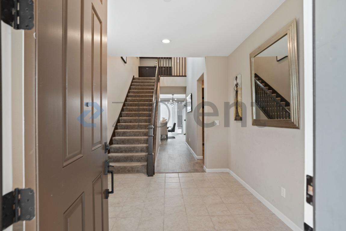 813 Stickney Way photo 4